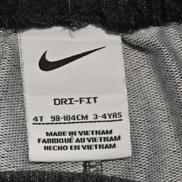 Nike Toddler Boys 4T T-Shirt & Shorts Set - Picture 7 of 7